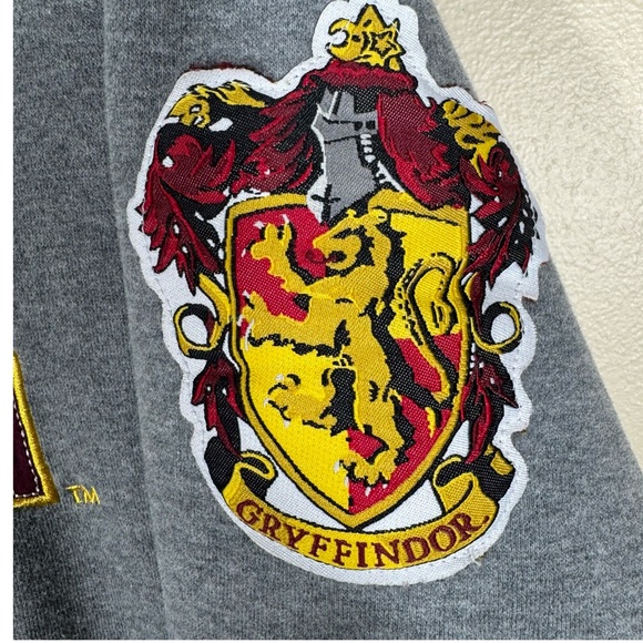 Wizarding World Of Harry Potter Women’s Gryffindor Sweat Shirt 2X Hogwarts Gray - Picture 4 of 9